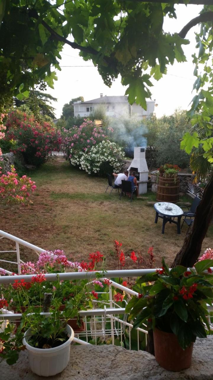 Apartments Sabina I Grapes Malinska Εξωτερικό φωτογραφία